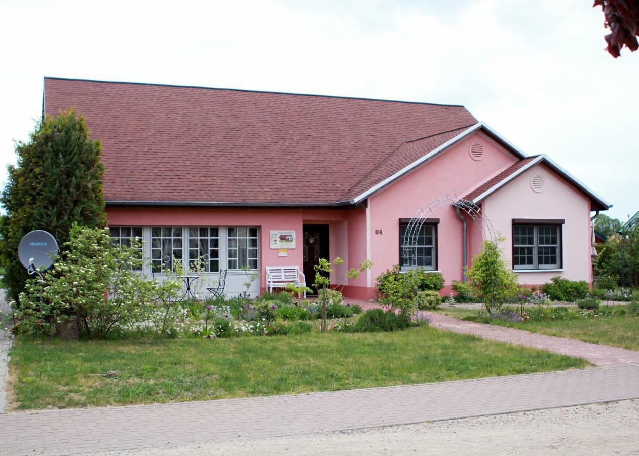 Ferienhaus Friedrichswalde Bagian luar foto